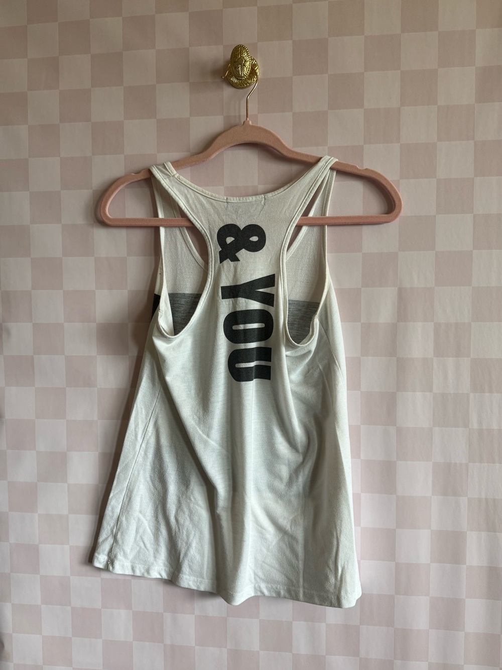 🏃‍♀️🏓🛼🌸👟☀️🥥
White Tank Top - Picture 2 of 5